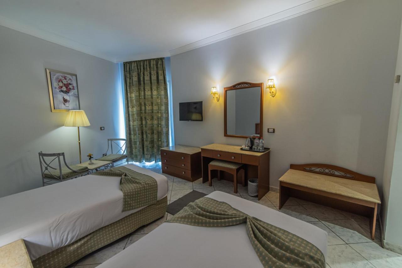 Dexon Roma Hotel Хургада Екстериор снимка