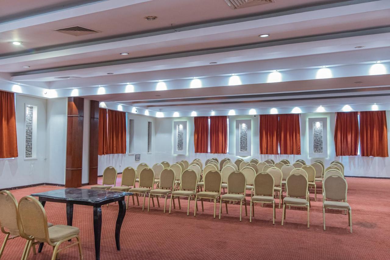 Dexon Roma Hotel Хургада Екстериор снимка