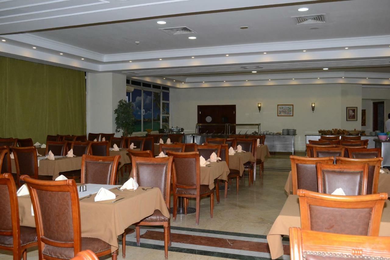 Dexon Roma Hotel Хургада Екстериор снимка